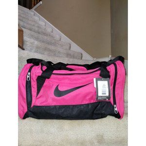 NWT Pink Nike Brasilia Gym Duffle Bag